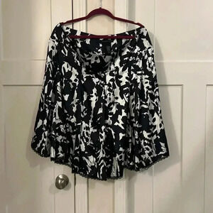 Apostrophe size 18 skirt lace trim